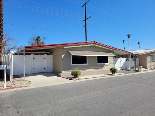 140 Calle Arriba, Palm Springs CA  92264-6329 exterior