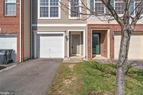 15613 John Diskin Cir, Woodbridge, VA 22191-6532