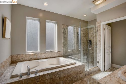 7164 Buckingham Blvd, Berkeley CA  94705-1715 exterior