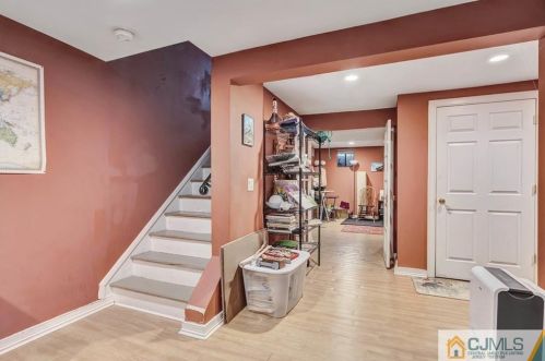 29 Heritage Ln, Perth Amboy NJ  08863-1464 exterior