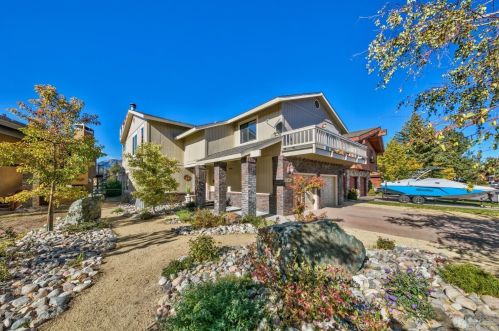 2030 Aloha Dr, South Lake Tahoe, CA 96150-6648