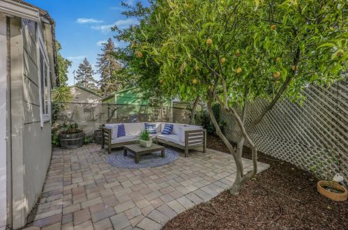 1172 Fay St, Redwood City CA  94061-2241 exterior