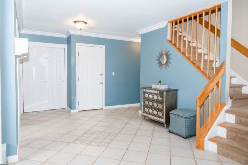 92 Continental Rd, West Milford Lakes, NJ 07480-1817