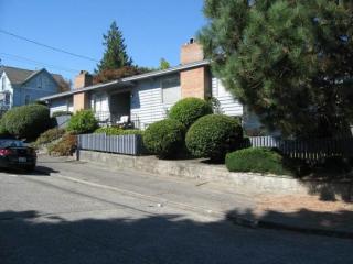 3001 21st Ave, Seattle WA  98199-2912 exterior