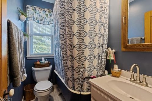 320 Walnut St, Roselle Park NJ  07204-2012 exterior