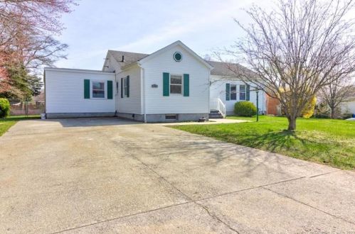 118 Chester St, United States Coast Guard Ac, CT 06320-2404