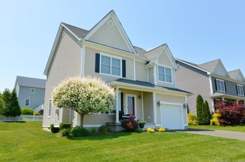 4 Mill Rd, Plainville, CT 06062-1567