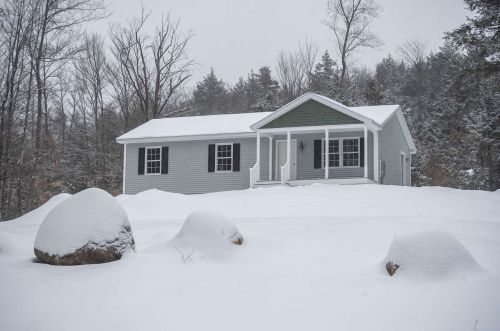 3 Chickville Rd, Ossipee, NH 03864-6852