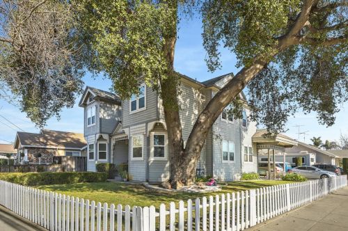 94 24th St, San Jose, CA 95116-2380