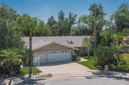 1736 Branch Oak Dr, Glendora, CA 91741-3985