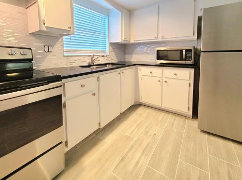 2680 Emory Dr, West Palm Beach, FL 33415-7804