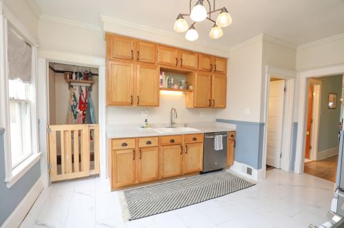 6559 5 Ave, Kenosha WI 53143-6101 exterior