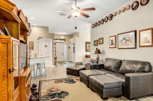 725 Beard Ave, Sebastian FL  32958-4811 exterior