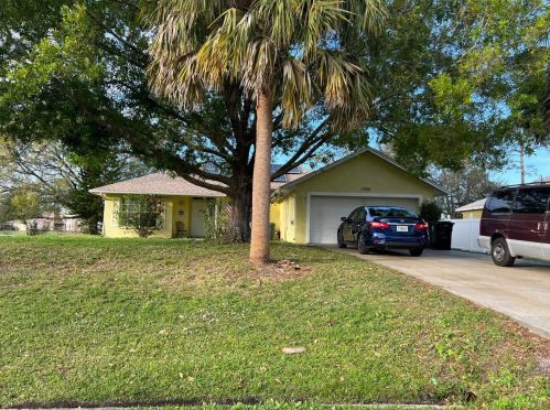 1765 Desert Ave, Fort Pierce, FL 34953-1110