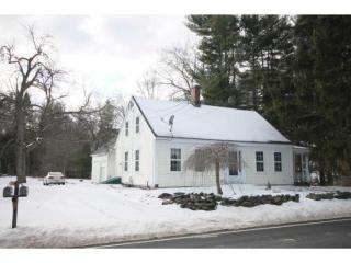 12 Bridge St, Salem, NH 03079-3215