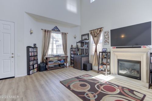 1345 Dolcetto Ln, Santa Maria CA  93458-6326 exterior