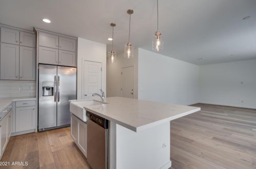 4716 Tremaine Ave, Gilbert AZ  85234 exterior