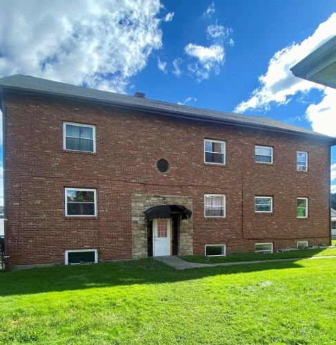 615 5th Street Ext, New Kensington, PA 15068-6055
