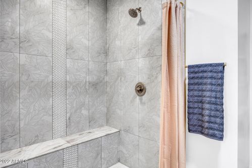 1111 Bethany Home Rd, Phoenix AZ  85014-2229 exterior