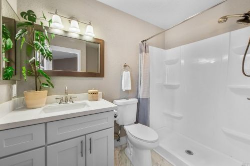 2625 Westberry Dr, Santa Rosa CA 95403-7207 exterior