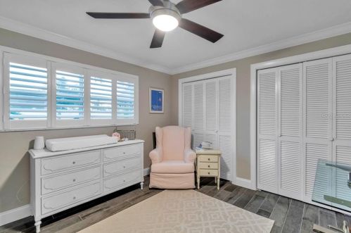 4592 40 St, Saint Petersburg FL  33714-2220 exterior