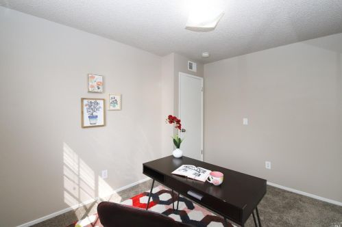 118 Oakmeade Ct, Vacaville CA exterior