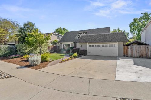1320 Addiewell Pl, San Jose, CA 95120-3904