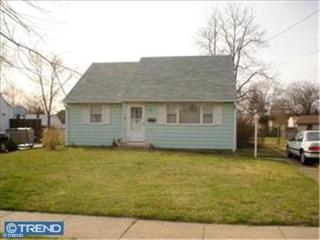 223 Willmont Ave, Barrington, NJ 08007-1240