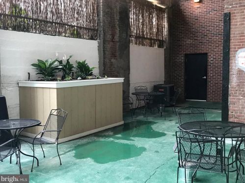 1010 Arch St, Philadelphia PA  19107-3002 exterior