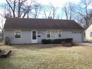 2721 78th St, Shawnee Mission KS  66208-3912 exterior