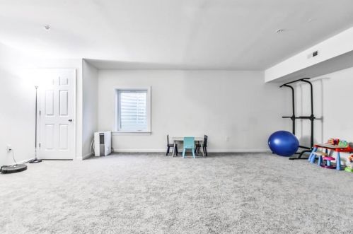 959 King Way, Breinigsville PA  18031-1484 exterior