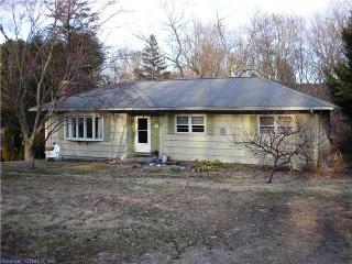 73 Benz St, Ansonia, CT 06401-2640