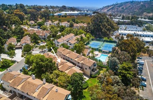 2716 Ariane Dr, San Diego, CA 92117-3438