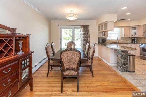 552 Princeton St, N Milford NJ  07646-2015 exterior