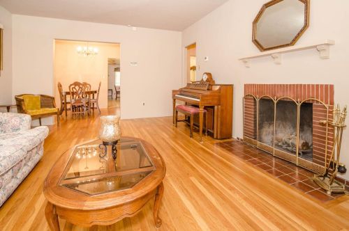 116 College St, Woodland, CA 95695-3222