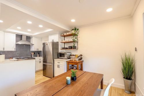 116 Orchard, Irvine CA  92618-4560 exterior