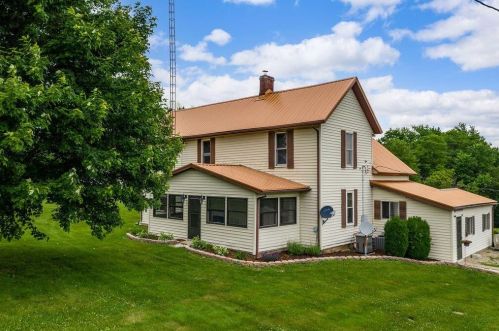 9036 Buckeye Valley Rd, Somerset, OH 43783-9405