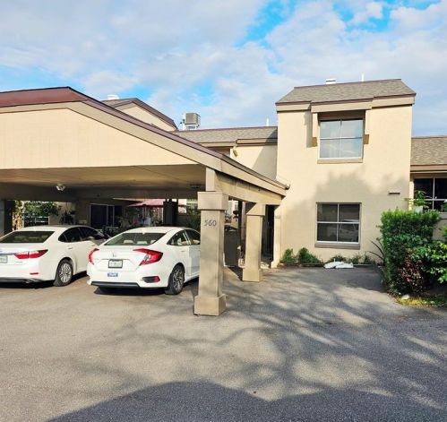 560 Windmeadows St, Altamonte Springs, FL 32701-3590