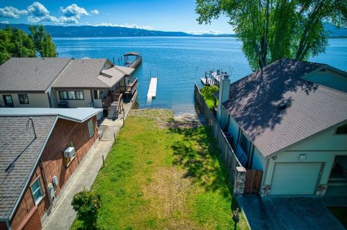 435 Esplanade St, Lakeport CA  95453-5305 exterior