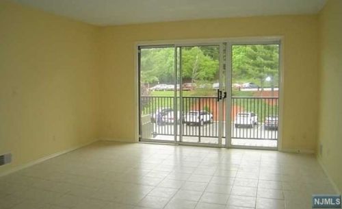 176 Robertson Way, Lincoln Park NJ  07035-1851 exterior
