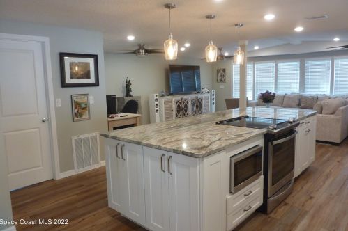 1124 Sabal Palm Ln, Sebastian FL  32976-6704 exterior