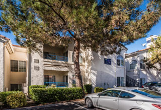 303 Beachcomber Dr, Rocklin, CA 95677-4774