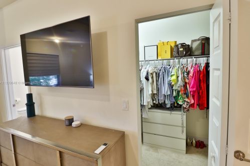 15832 91st Ct, Hialeah FL  33018-1951 exterior