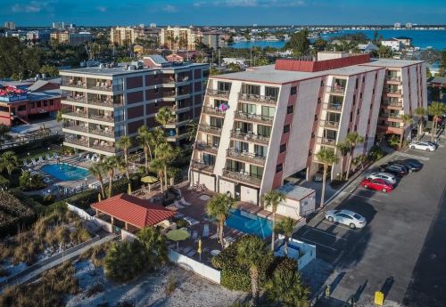 111 50th Ave, Saint Petersburg, FL 33703-3938