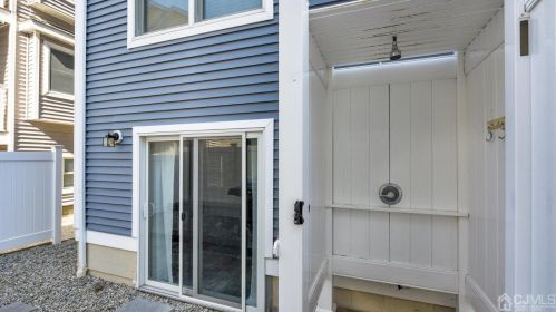 5 Fort Ave, Pelican Island NJ  08751-1512 exterior