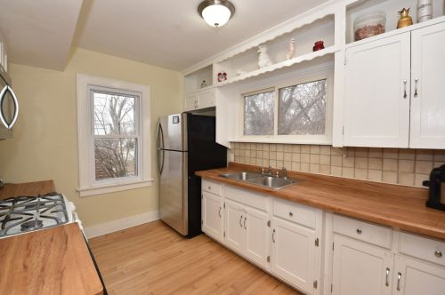 2752 81, Milwaukee WI 53222-3809 exterior