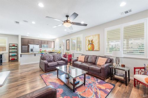 5284 Gramercy Cir, Fairfield CA  94533-6680 exterior