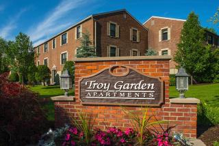 2420 21st St, Troy NY  12180-1823 exterior