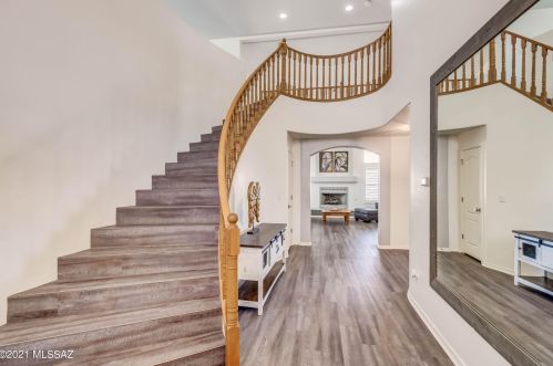 8371 Mammoth Dr, Tucson, AZ 85743-1045
