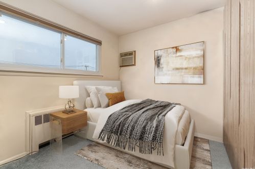 2638 Hewlett Ln, North Bellmore NY  11710-4415 exterior